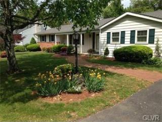 5883 Club House Ln, Allentown, PA 18106-9622