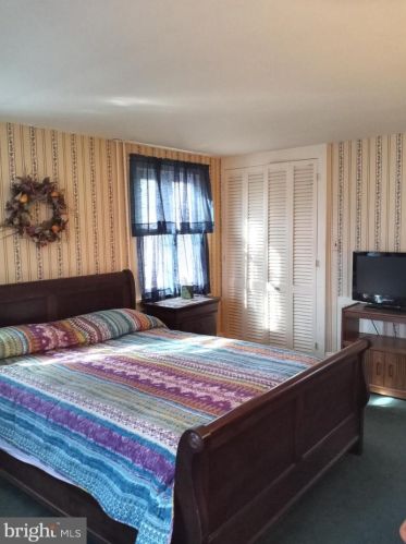 1445 Stuyvesant Ave, Trenton NJ 08618-4104 exterior