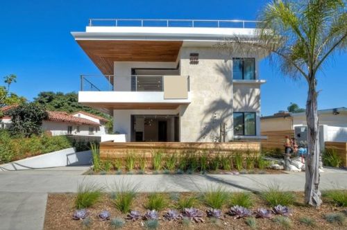 3624 Garfield St, Carlsbad, CA 92008-8218