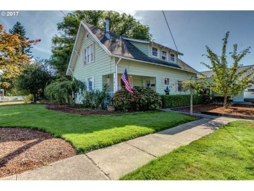 701 Meridian St, Newberg OR  97132-3421 exterior