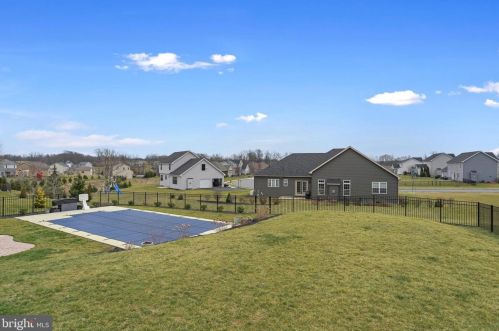 7131 Beaver Creek Rd, Harrisburg PA  17112-9351 exterior