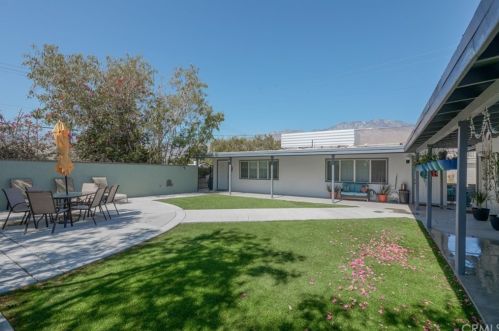 587 El Placer Rd, Palm Springs, CA 92264-1133