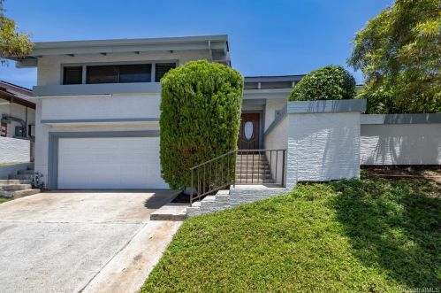 1213 Kaeleku St, Honolulu HI  96825-3005 exterior