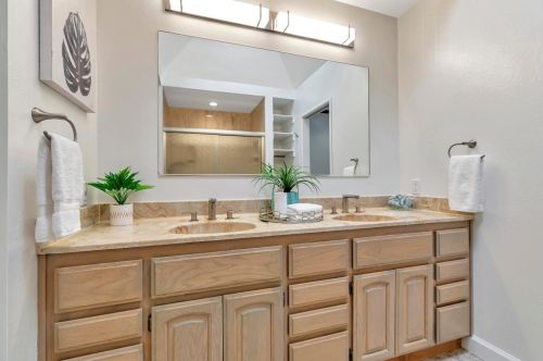 1888 Farndon Ave, Los Altos CA 94024-6948 exterior