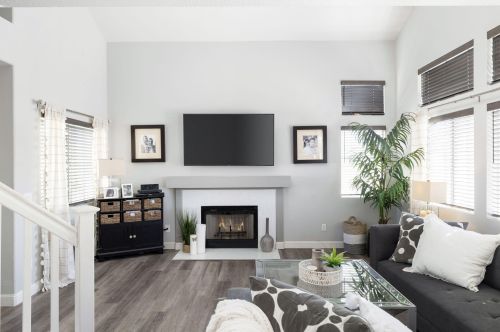 7607 Canberra Way, Riverside CA  92508-6067 exterior