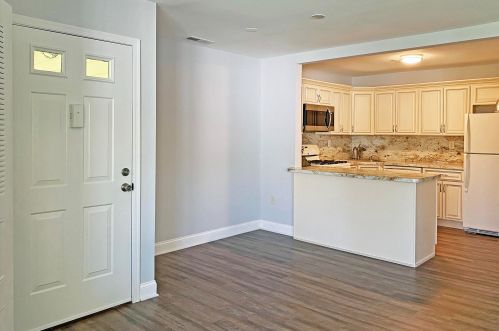 76 Arrowwood Ct, Tinton Falls, NJ 07701-6716