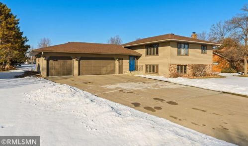 6023 19 1/2 Bechtold St, Saint Cloud, MN 56303-0205