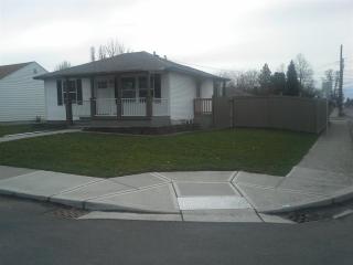 504 Dave Ct, Spokane, WA 99208-1209