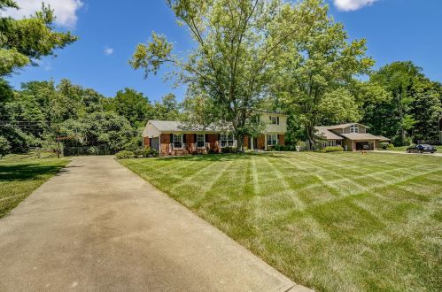 8124 Cabinet Cir, Cincinnati, OH 45244-2720