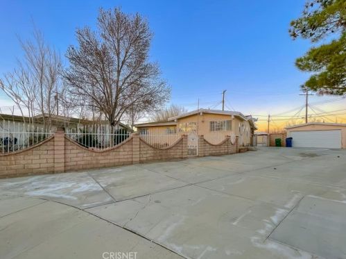 707 Avenue, Lancaster, CA 93534-7428