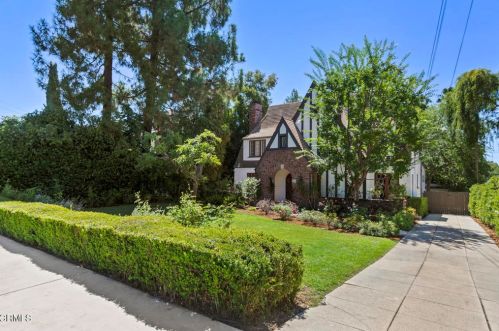1206 Mendocino St, Altadena, CA 91001-2527
