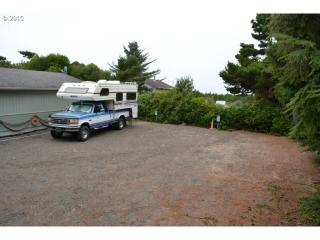 87752 Terrace View Dr, Florence, OR 97439-9010