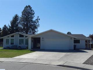 4710 4th Ct, Kennewick, WA 99336-4180