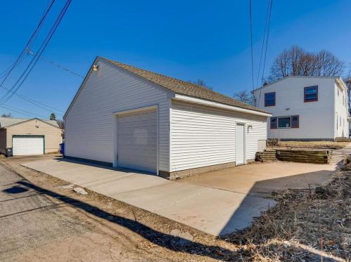 1427 Hazel St, Saint Paul MN  55119-4220 exterior