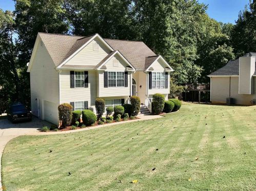220 Ashley Woods Dr, Newnan, GA 30263-5460