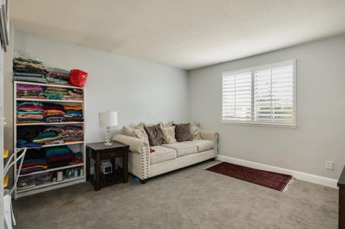 8982 Springhurst Dr, Elk Grove CA  95624-3220 exterior