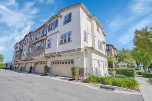 6969 Mariposa Ln, Pleasanton, CA 94568-2567