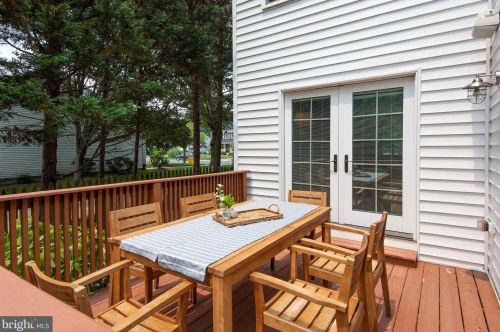 255 Lower Magothy Beach Rd, Severna Park MD  21146-2118 exterior