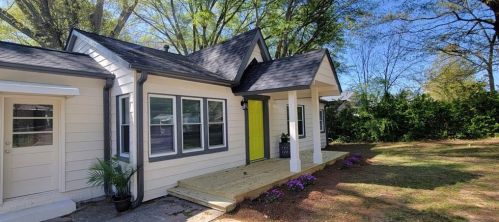 5378 Peak St, Mableton, GA 30126-2132