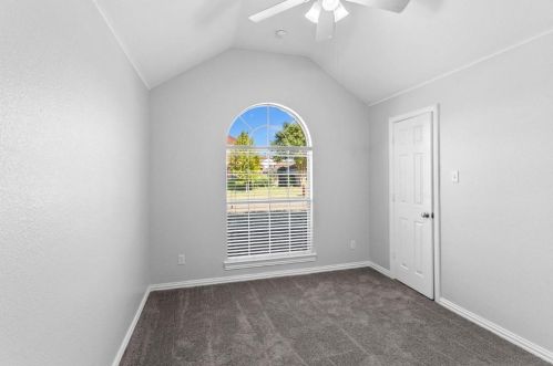 2829 Crosslands Dr, Garland TX  75040-3839 exterior