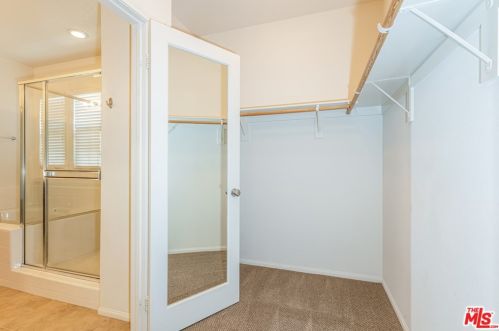 172 Full Moon, Irvine CA  92618-8806 exterior