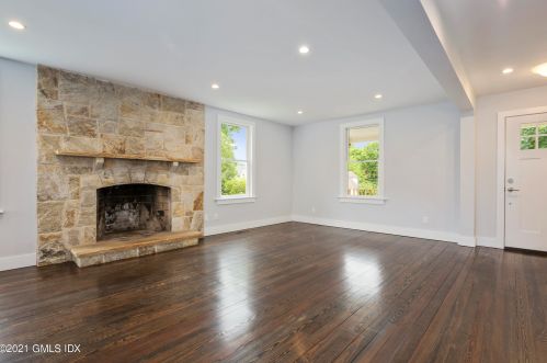 43 Locust St, Greenwich CT  06830-6316 exterior