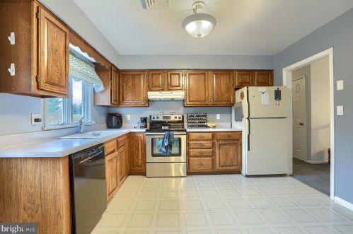 332 Bonnybrook Rd, Carlisle PA  17015-9290 exterior