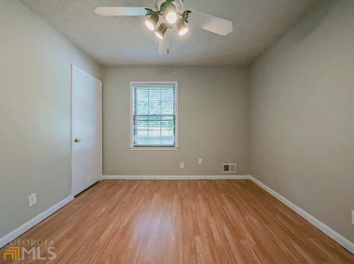318 Davis Rd, Stockbridge GA  30281-3304 exterior
