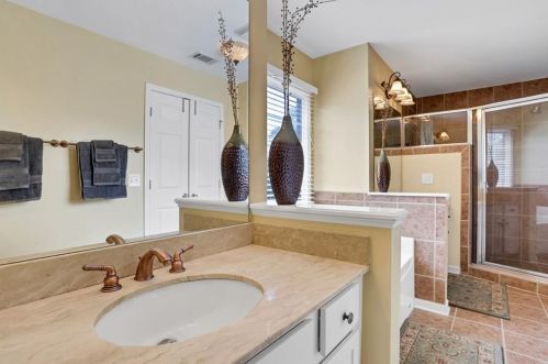 201 Bowen Cir, Atlanta GA  30315-2603 exterior