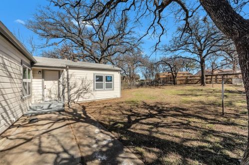 2217 Sturges Dr, Fort Worth TX  76112-3816 exterior