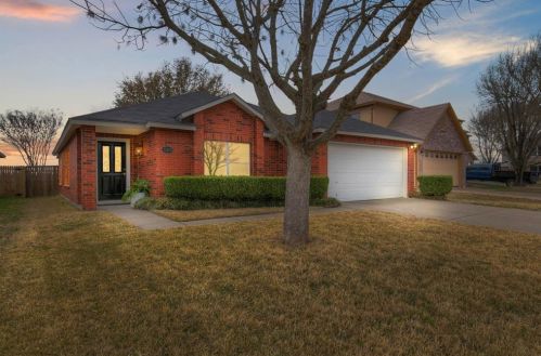 10125 Chapel Hill Ct, Fort Worth TX  76116-1287 exterior