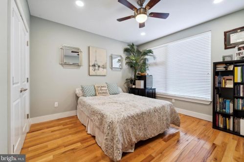 731 20th St, Philadelphia, PA 19130-2003