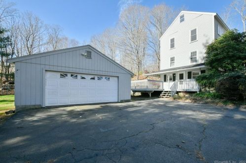 54 Bokum Rd, Chester, CT 06412-1304