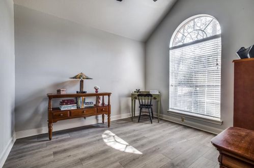 2433 Coachlight Ln, Conroe TX  exterior