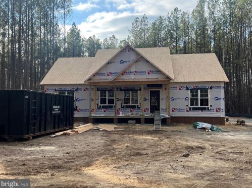 1068 Eastham Rd, Bumpass, VA 23024-4514