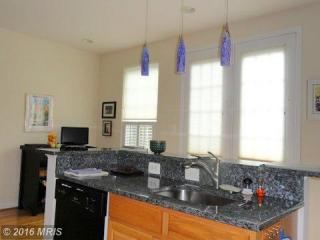 720 Market St, Gaithersburg MD  20878-5517 exterior