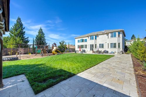 1673 Gallinger Ct, Folsom, CA 95630-6211