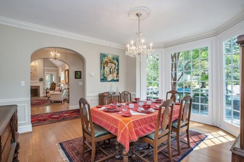 453 Manor Ridge Dr, Atlanta GA  30305-3509 exterior