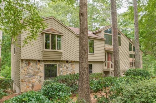 4284 Russet Ct, Lilburn, GA 30047-3346