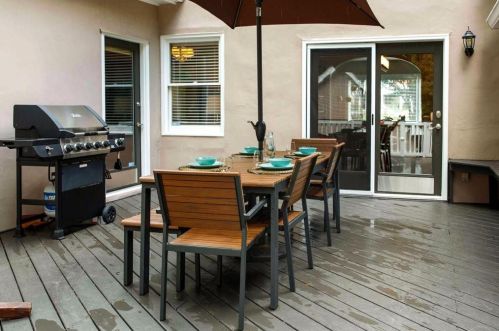 1217 Cameron Ct, Atlanta GA  30306-2621 exterior