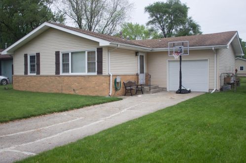 6223 California St, Hobart, IN 46342-6425