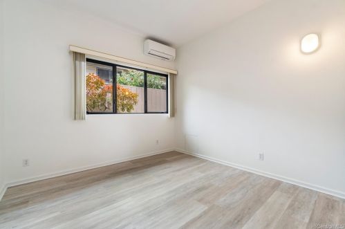 859 Hao St, Honolulu HI  96821-1620 exterior