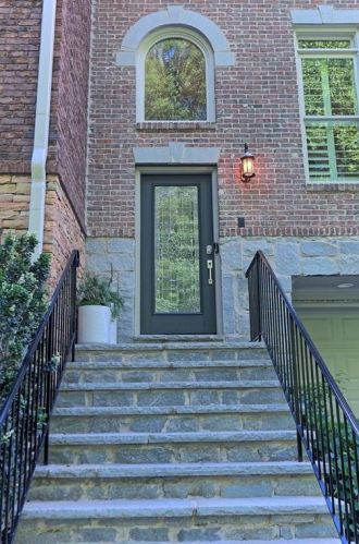 5569 Julian Pl, Atlanta, GA 30342-1313