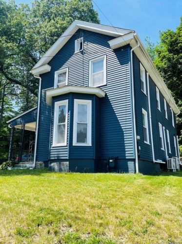 48 Meriden Ave, Southington, CT 06489-3272