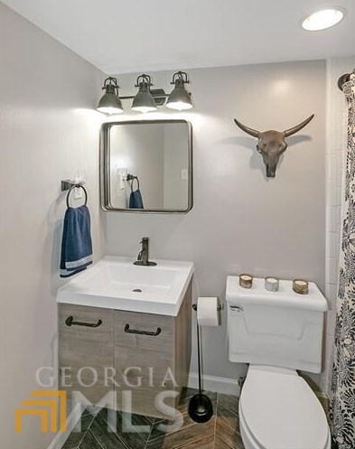 56 Cantey Pl, Atlanta GA  30327-4082 exterior