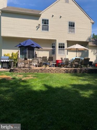 7 Bassett Ct, Erial, NJ 08081-4441