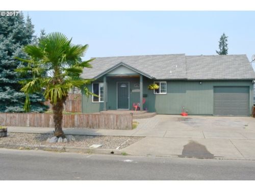 331 C St, Lebanon, OR 97355-2534