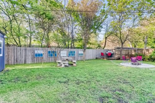 6462 Camp Bowie Blvd, Fort Worth TX  76116-4337 exterior