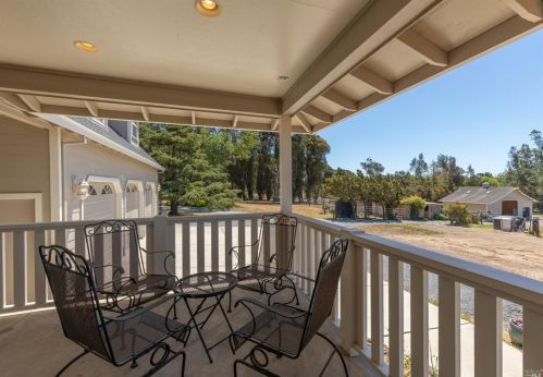 5100 Volkerts Rd, Sebastopol, CA 95472-5930