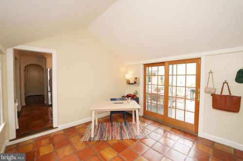 33 Wilder Ave, Princeton NJ  08540-0064 exterior